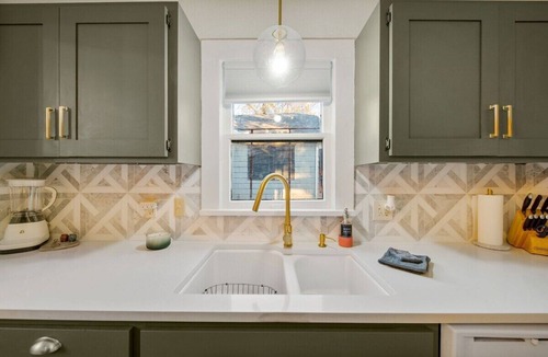 Cherry Street House | Walk to Cherry St, Utica Sq, pets & hot tub!