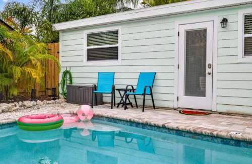 Bay Esplanade House | Walk to Clearwater Beach and Make Memories