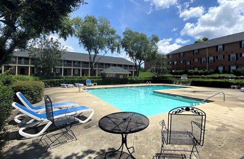 Clemson Condo | Walk to Clemson Univ & Downtown, Quiet & Safe Community, Pool, Free Parking