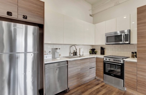 Downtown Dallas Apartment | Walk to Convention Ctr | Downtown UrbanLoft | Sleeps 8