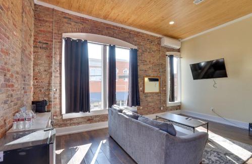 Marshall Apartment | Walk to Courthouse Sq! Loft-Style Marshall Studio