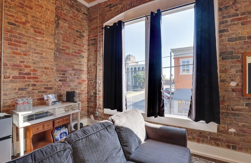 Marshall Apartment | Walk to Courthouse Sq! Loft-Style Marshall Studio