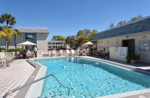 Siesta Key Condo | Walk To Crescent Beach, Updated Sea Winds Condo