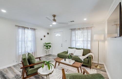 Fort Worth House | Walk to Cultural District: Fort Worth Home w/Yard