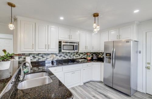 Fort Worth House | Walk to Cultural District: Fort Worth Home w/Yard
