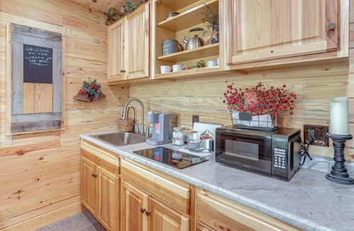 Van Buren House | Walk to Current River: Ozarks Adventure Home!