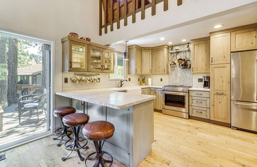 Incline Village Cottage | Walk to Diamond Peak: Luxe Chalet w/Mtn-View Deck