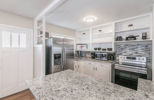 Fort Worth Cultural District House | Walk To Dickies Arena & Will Rogers! Close to TCU & Dtwn Ft. Worth. 2 King Beds