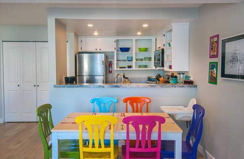 Hermosa Village Condo | Walk to Disneyland Family-Friendly Condo Pool Access