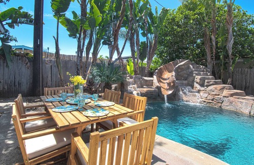 Hermosa Village House | Walk to Disneyland +Fireworks+ Pool, Spa and Rockslide
