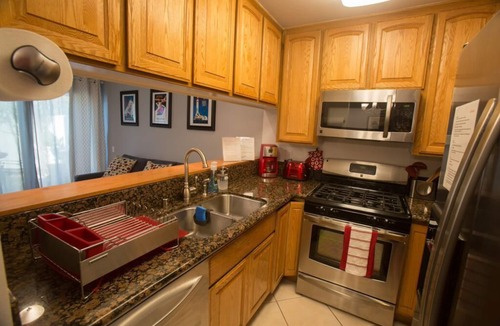 Hermosa Village Condo | Walk to Disneyland +Pool +Family Amenities