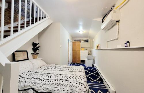 Downtown Baltimore House | Walk to Downtown and Stadiums Free Parking