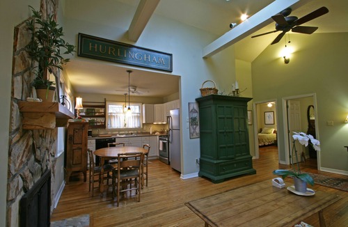 Historic Montford House | Walk to Downtown Asheville, Montford Historic District, quiet alley, 30 day min.