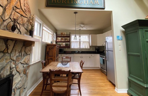 Historic Montford House | Walk to Downtown Asheville, Montford Historic District, quiet alley, 30 day min.