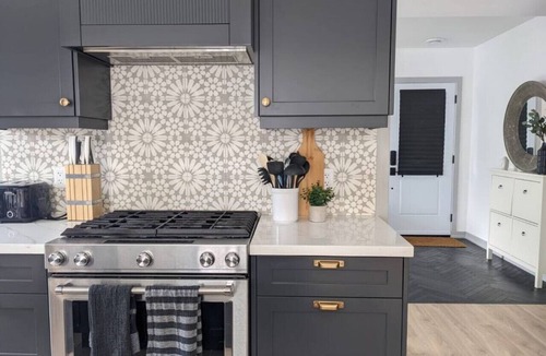 Prince Edward House | Walk to Downtown Picton, 4-bedroom