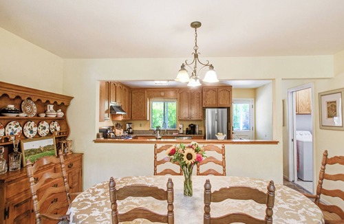 Napa House | Walk to Downtown from this Spacious Home