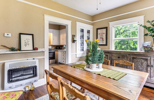 Guthrie Cottage | Walk to Downtown: Historic Guthrie Home on Mansur