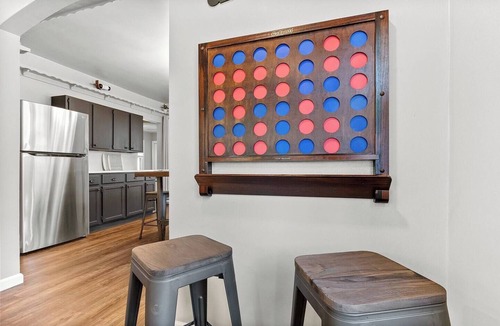 Sturgeon Bay House | Walk to Downtown, King Bed, Fireplace, Game Room