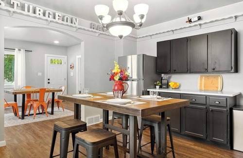 Sturgeon Bay House | Walk to Downtown, King Bed, Fireplace, Game Room