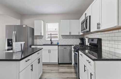 Noblesville House | Walk to Downtown Noblesville | 4BR/2.5BA | Pets