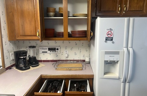 Downtown House | Walk to Downtown Restaurants,Markets,Events. Close to Navy base and Beaches.