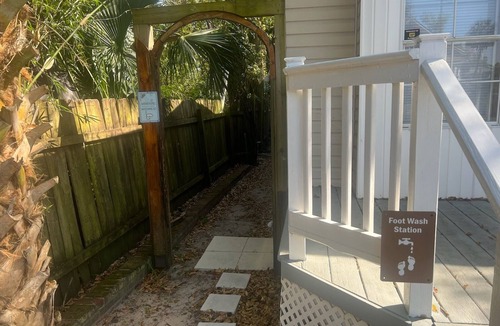Downtown House | Walk to Downtown Restaurants,Markets,Events. Close to Navy base and Beaches.