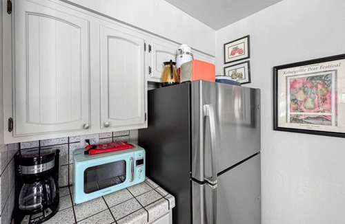 Murphys House | Walk to Downtown Sleeps 9 Fire Pit EV charge