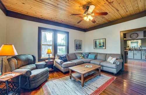 Winnsboro House | Walk to Downtown: The Porch Swing Cottage
