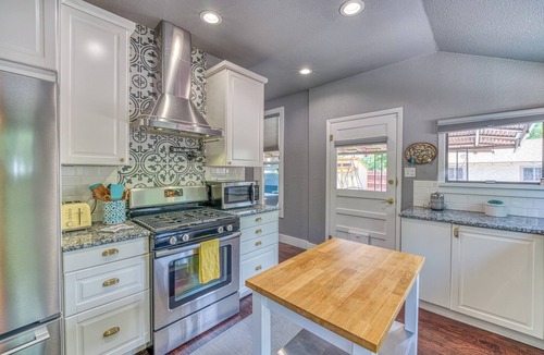 Canon City House | Walk to Dtwn: Colorful Cañon City Home w/Grill!