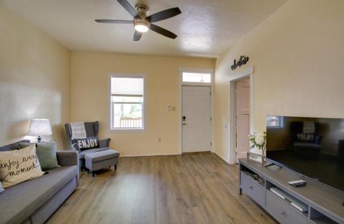 Hot Springs House | Walk to Dtwn Hot Springs: 'Lazy Daze Bungalow'
