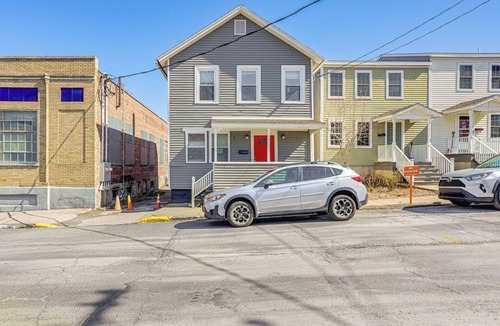 Hudson Apartment | Walk to Dtwn Hudson: Cozy Upstate Apartment