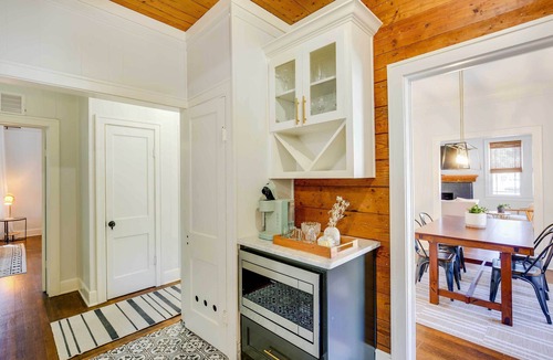 Tyler Cottage | Walk to Dtwn: 'tyler Tudor' w/Backyard