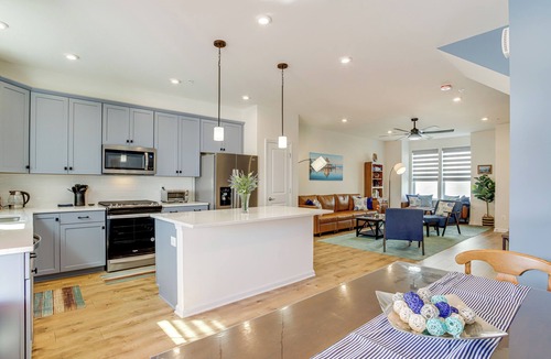 Cambridge House | Walk to Dtwn: Waterfront Eastern Shore Townhome!