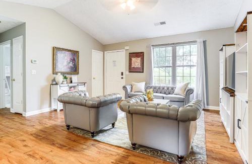 Woodstock House | Walk to Dtwn Woodstock: Modern Home w/Patio!