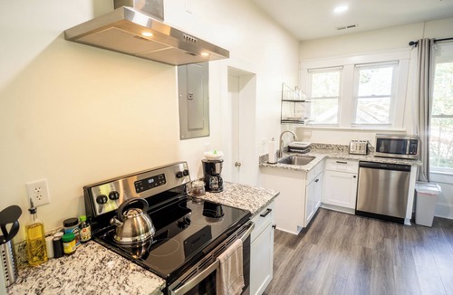 Durham Apartment | Walk to Duke Campus! 1 Bedroom in Trinity Park!