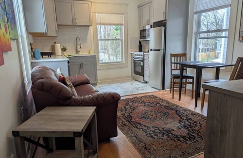 Durham Apartment | Walk to Duke & Dining Charming Historic 2BR