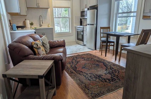 Durham Apartment | Walk to Duke & Dining Charming Historic 2BR