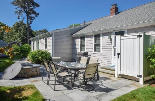 Harwich Port House | Walk to Earle Rd Beach Incredible Patio