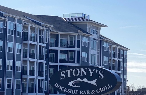 North Camellia Acres House | Walk to East Beach