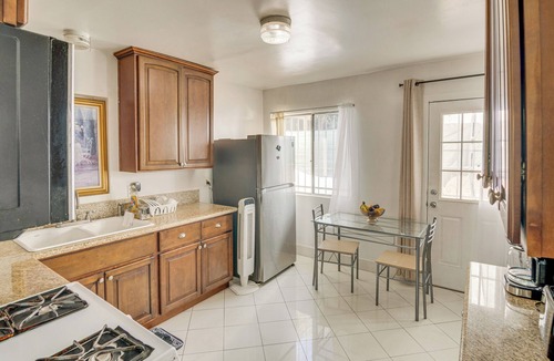 Van Nuys Apartment | Walk to Eats! Commuter-Friendly Apt in Van Nuys