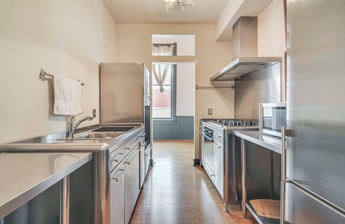 Brownwood Condo | Walk to Events & Dining: Updated Brownwood Apt