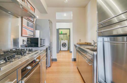 Brownwood House | Walk to Events & Dining: Updated Brownwood Apt