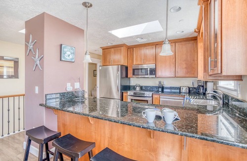 Rockaway Beach House | Walk to Everything! Ocean Views, Twin Rocks, & Steam Train Access