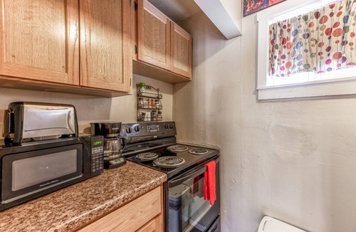 Ruidoso Apartment | Walk to EVERYTHING! - MidTown, Opt HOT TUB on RVR w/DEER