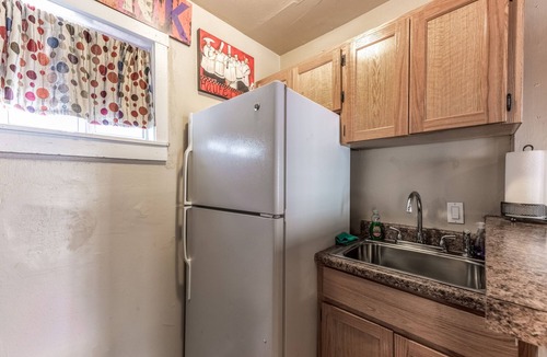 Ruidoso Apartment | Walk to EVERYTHING! - MidTown, Opt HOT TUB on RVR w/DEER