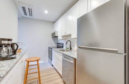 Fairmount Apartment | Walk to Fairmount Ave: Urban Oasis in Philly!