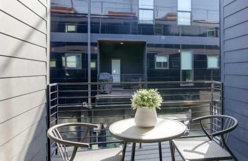 New Pathways House | Walk to FedEx Forum! Luxe Townhome with Rooftop Deck