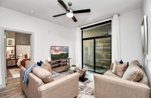 Braeswood Place Apartment | Walk to FIFA World Cup- NRG Stadium- Med Center- Private Parking