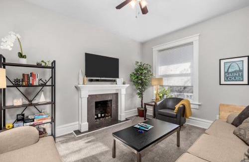 Central West End House | Walk to Forest Park Euclid Fire Pit Porch Swing