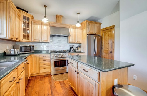 Frisco Cabin | Walk to Frisco Marina! Spacious Family Retreat